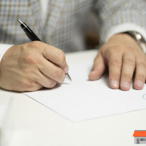 ¿Cuánto cobra un notario por hacer un contrato de alquiler?